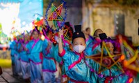 Vào Hoàng thành Huế xem hội Trung thu và quảng diễn &apos;Thắp đèn đêm trăng&apos;