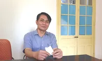 Vụ cô giáo bị bẻ tay đẩy ra khỏi lớp: Hiệu trưởng xin nghỉ hưu sớm trước khi bị kỷ luật 