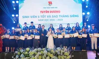 Tỉnh Đoàn TT-Huế tuyên dương Sinh viên 5 tốt và Sao tháng Giêng