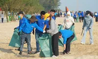 Thành Đoàn Huế phát động 5 tuần cao điểm Chủ nhật xanh, làm sạch biển