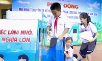 Học sinh Đà Nẵng gom rác, gây quỹ giúp bạn