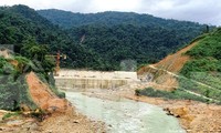 Phương án chặn dòng tại con đập bê tông này thuộc thủy điện Rào Trăng 3 phục vụ tìm kiếm, cứu hộ cứu nạn được đề xuất và nhận được sự đồng tình.