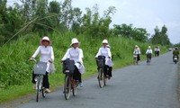 Cà Mau dừng khai giảng, Huế bất ngờ đón 1.000 học sinh &apos;đặc biệt&apos;
