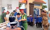 &quot;Thế hệ cợt nhả&quot; tiếp sức mùa thi 2025: Sáng tạo và hài hước, hết sức đáng yêu!