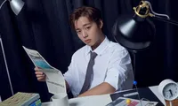 Tạm biệt tiên tử đáng yêu, Park Jihoon &quot;đánh bùa choáng&quot; với hình ảnh tổng tài quyền lực