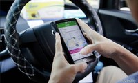 Malaysia: Một người bị nhiều tài xế taxi gọi cửa lúc nửa đêm để đón đi, dù không đặt xe
