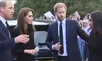 Hoàng tử William phải kéo Công nương Kate lại gần Harry - Meghan, nhiều người thấy bất ngờ