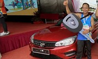Một người nhận thưởng chiếc ô tô vì 13 người rút thăm trúng trước đó đều không có mặt