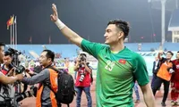 Đặng Văn Lâm đổi màu áo ở trận Chung kết lượt về, nhưng tại sao các thủ môn hay mặc áo vàng?