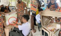 Nam sinh bị mắc kẹt ngón tay vào mặt bàn lớp học, phải gọi đội cứu hỏa đến giải cứu