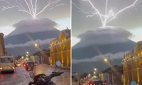 Video núi lửa &quot;phun&quot; sét lên trời như trong phim thảm họa, sự thật là gì?