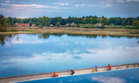Cycling Through Water: Đạp xe &quot;chill&quot; với view mây nước trên cung đường đẹp nhất tại Bỉ