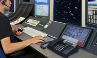 Chuyện thật như đùa: Giả làm kiểm soát viên không lưu suốt 6 tháng, điều cả máy bay cảnh sát bay lung tung