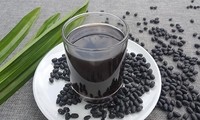 Uống nước đỗ đen phòng ung thư, tốt cho tim mạch nhưng những người sau không nên dùng