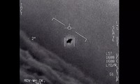 Cư dân Mỹ bất ngờ quay được cảnh UFO &apos;nhảy múa&apos; trên bầu trời đêm