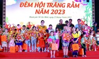 Đêm hội trăng rằm ở Trung đoàn Gia Định