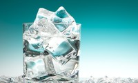 Uống nước đá giải nhiệt mùa nóng coi chừng rước đủ bệnh vào thân