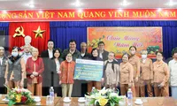 Ngân hàng BIDV và Báo Tiền Phong thăm, tặng quà Tết cho người có công ở Đà Nẵng