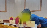 KSV chăm chú nghe đoạn ghi âm