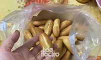 Chân dung món bánh mì mini nóng hổi đang gây bão cộng đồng teen Sài Gòn
