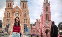 Đón mùa Giáng sinh bình yên trong không gian lung linh của những nhà thờ cổ kính