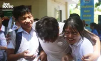 Thi lớp 10 chuyên Hà Nội: Đề Văn bàn về “những anh hùng thầm lặng”, đề Toán khó nhằn