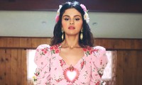 Selena Gomez khiến fan bất ngờ khi chào bằng tiếng Việt trước khi ra mắt “Selfish Love“