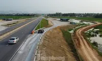Vì sao các trạm dừng nghỉ trên cao tốc Bắc - Nam làm mãi không xong?
