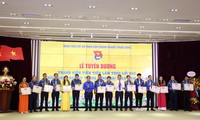Các điển hình thanh niên tiên tiến làm theo lời Bác của Đoàn Khối Doanh nghiệp T.Ư giai đoạn 2018 - 2020 được tuyên dương sáng 29/8, tại Hà Nội. Ảnh: Bảo Anh