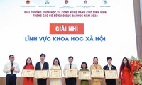 Nhóm sinh viên báo chí lan tỏa thông điệp bảo vệ nền tảng tư tưởng của Đảng