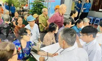 Khám bệnh miễn phí cho cựu thanh niên xung phong, cựu chiến binh