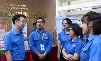 Bí thư Trung ương Đoàn thăm, động viên đội hình Tiếp sức mùa thi tại Hà Nội