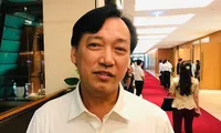 Sách giáo khoa có cần sử dụng vật liệu tốt, in đẹp quá hay không?