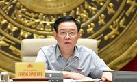 Chủ tịch Quốc hội làm việc với Ban Tổ chức Hội nghị Nghị sĩ trẻ toàn cầu lần thứ 9 
