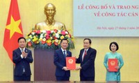 Công bố Nghị quyết của Ủy ban Thường vụ Quốc hội về công tác cán bộ 