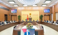 Phê chuẩn bảng lương, phụ cấp chức vụ với cán bộ lãnh đạo Nhà nước 