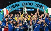 HLV Roberto Mancini giúp tuyển Italia 'lột xác'