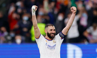 Lập hat-trick vào lưới PSG, Benzema được ca ngợi hay hơn Lewandowski 