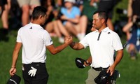 Xander Schauffele (phải) và Collin Morikawa (trái) cạnh tranh chức vô địch