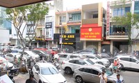 Sau ngập lụt lịch sử, loạt ô tô chết máy nằm giữa đường phố Đà Nẵng