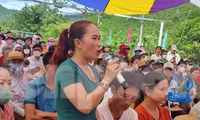 Nghe phương án đưa con tới lớp, phụ huynh kéo nhau bỏ về
