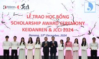 Liên đoàn Kinh tế Nhật Bản trao học bổng cho sinh viên Đà Nẵng, kỳ vọng nhân lực công nghệ cao