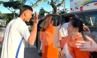 Đại gia đình đưa 21 sĩ tử đặc biệt ở Đà Nẵng đi thi