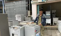 Máy giặt, tủ lạnh bị lũ ngâm, bà con để tui sấy sửa miễn phí cho