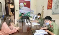 Công an huyện Lục Ngạn làm việc với Trịnh Thị Hồng Hạnh.