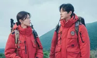 Jeon Ji Hyun diễn hài trong &quot;Jirisan&quot;: Netizen chê làm lố, Joo Ji Hoon lại khen hết lời