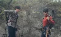 Bom tấn &quot;Jirisan&quot; của Jeon Ji Hyun - Joo Ji Hoon mở màn đầy kịch tính, rating ngất ngưởng