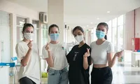 Hoa hậu Tiểu Vy, Á hậu Kiều Loan, Phương Anh, Ngọc Thảo hỗ trợ người dân tiêm vaccine