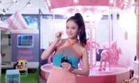 Vì sao Jisoo BLACKPINK bị than phiền &quot;thiếu tập trung&quot; trong video chào mừng ở Weverse?