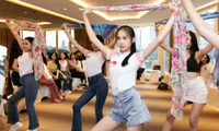 Đột nhập buổi tập của thí sinh Hoa hậu Việt Nam 2022, không trang điểm vẫn đẹp rạng rỡ